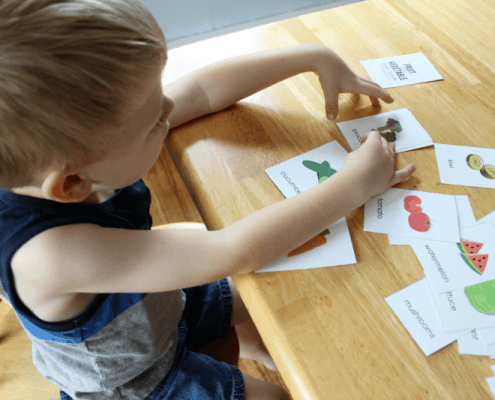 آموزش زبان به کودک در خانه